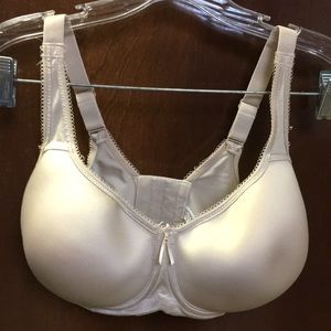 Wacoal bra in a size 34G
